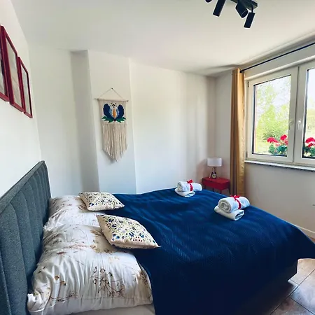 アパート Skoczybruzda フミエルノ