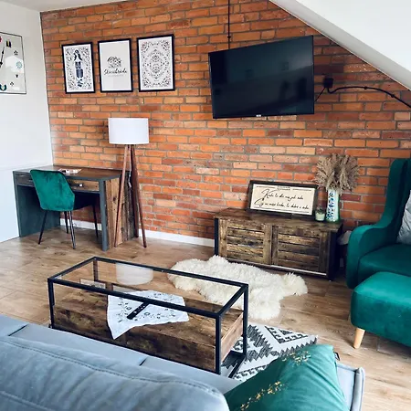 アパート Skoczybruzda